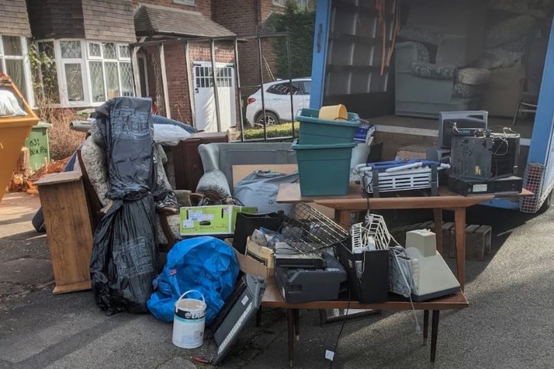Rubbish Removal in Farnham: Quick and Reliable Clearance Services